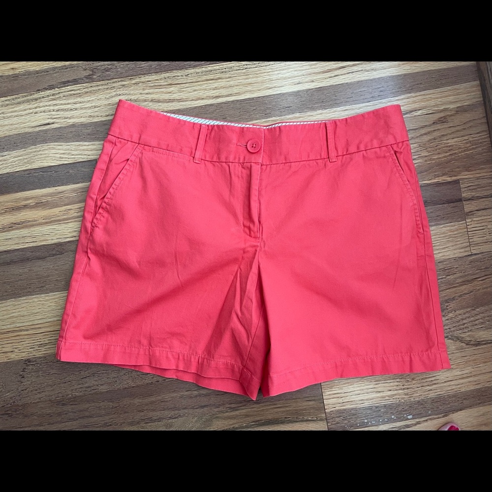 Loft coral size 8 shorts